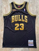 Regata Chicago Bulls Edição Preta e Dourada - 97/98 | Basquete